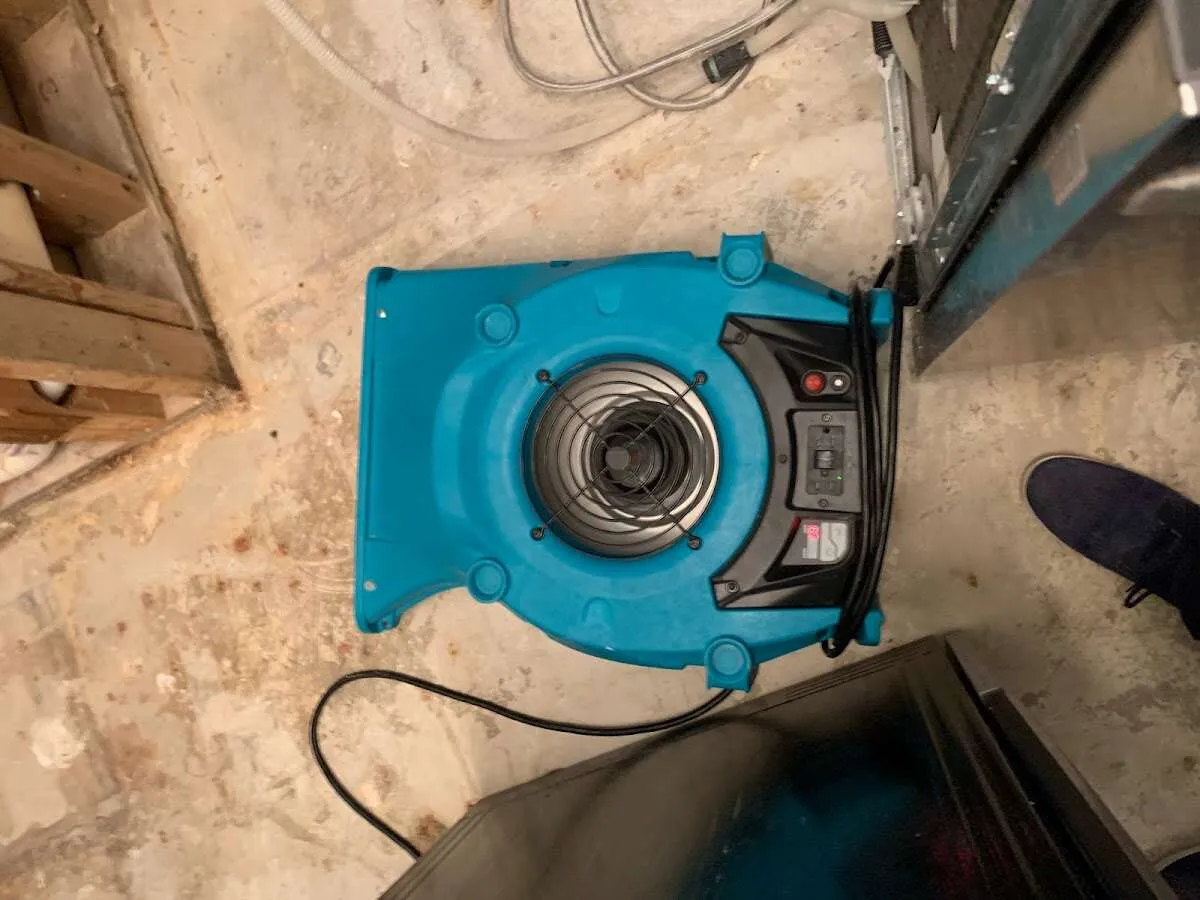Air mover drying equipment for Mold Remediation & Removal in Woonsocket